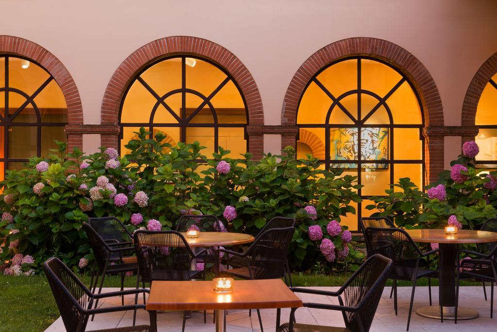 Abbaye Des Capucins Spa & Resort Montauban Exterior photo